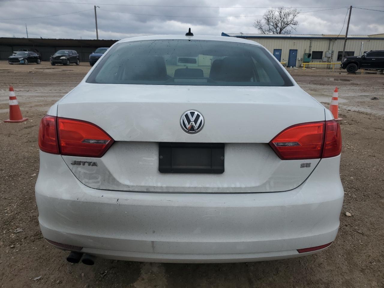 2014 Volkswagen Jetta - Image 6