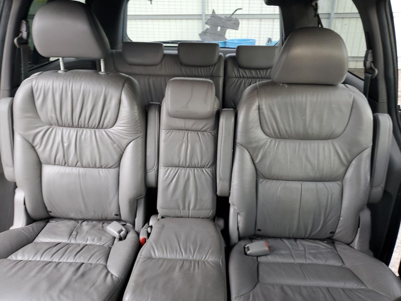 2010 Honda Odyssey - Image 10