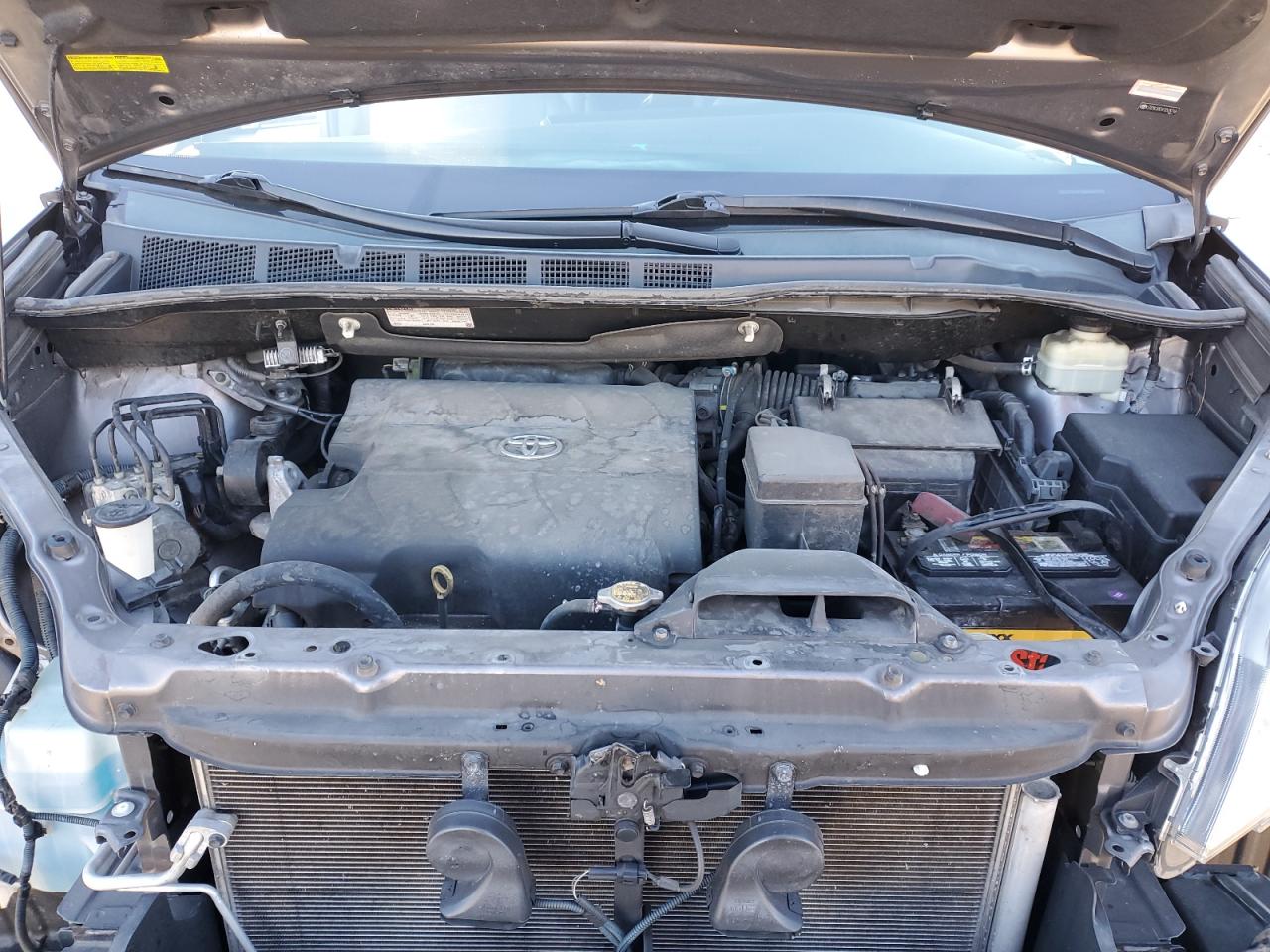 2015 Toyota Sienna - Image 12