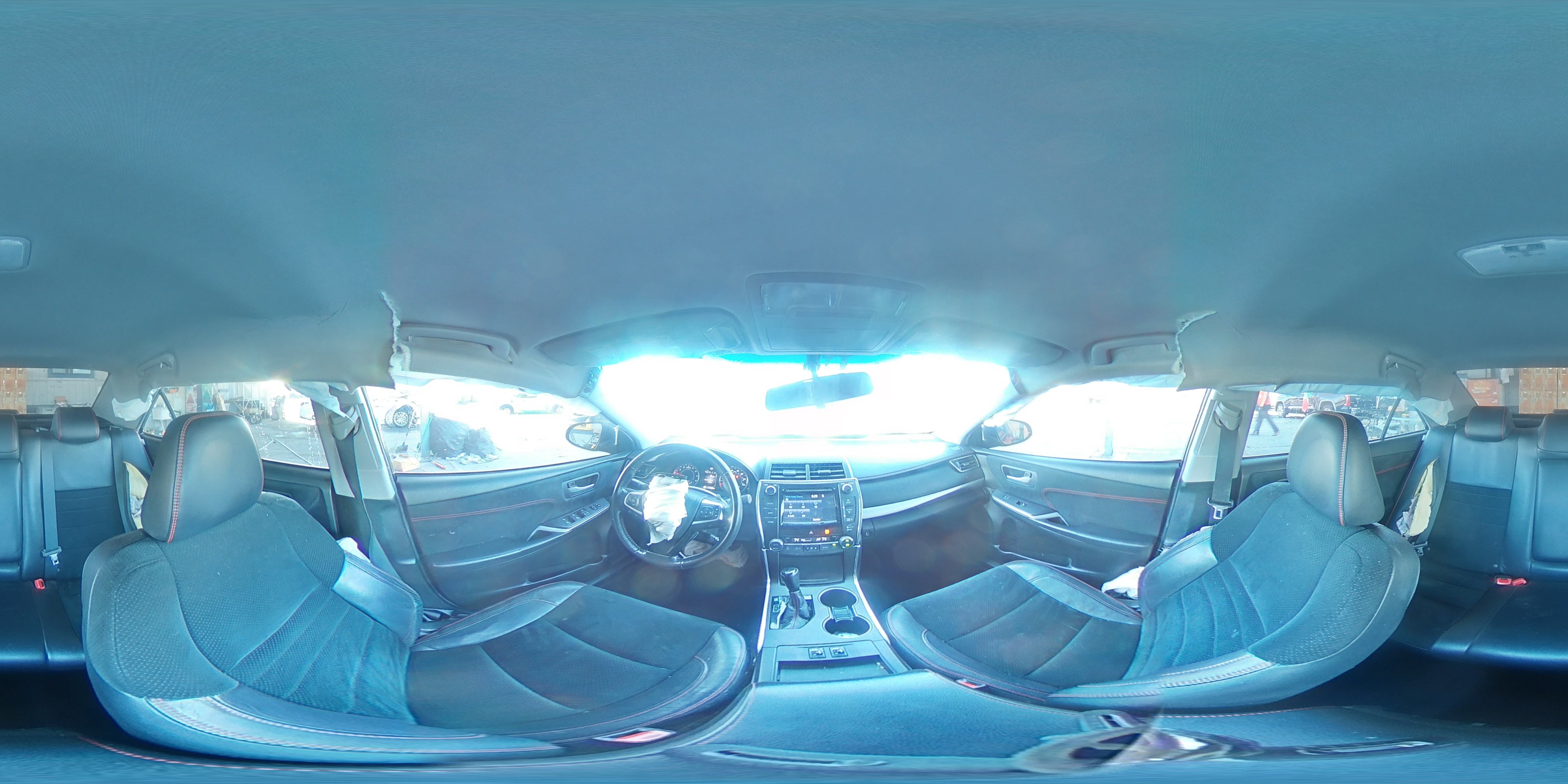 2015 Toyota Camry - Image 12