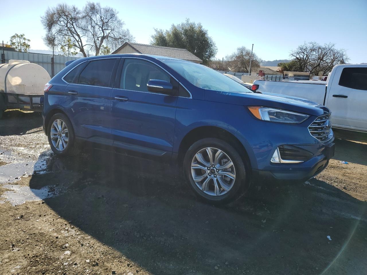 2023 Ford Edge - Image 4