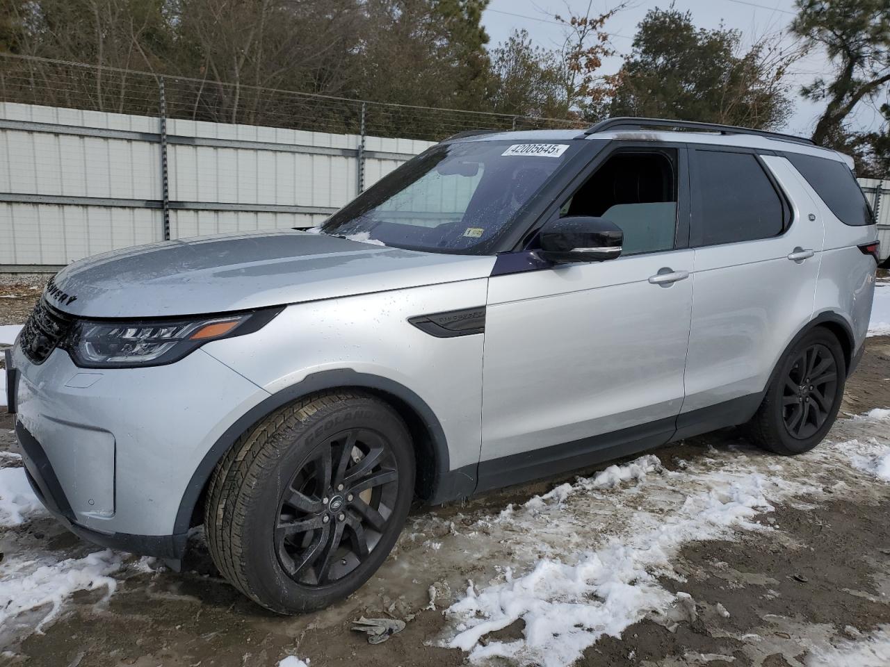 2018 Land Rover Discovery - Image 1