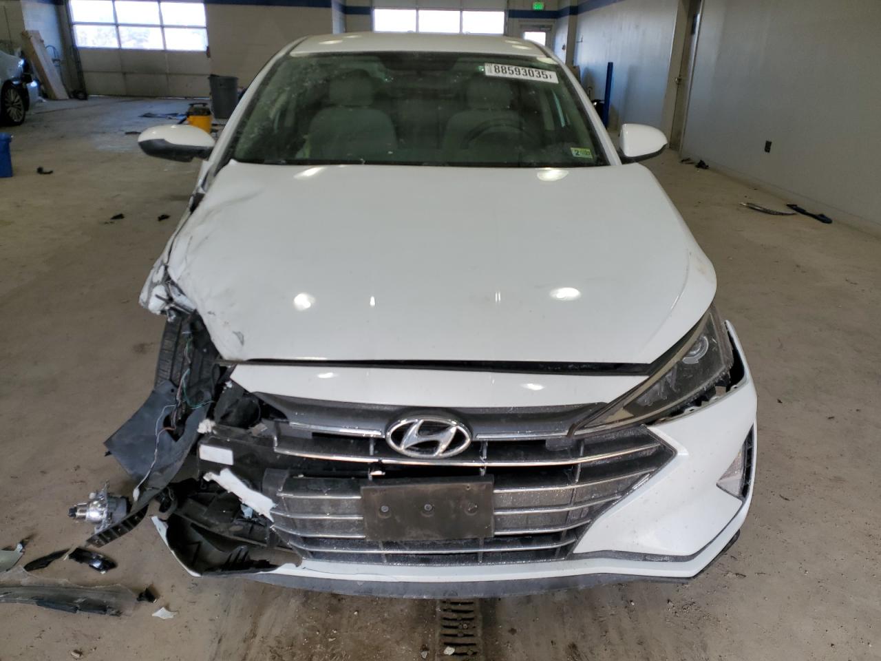 2019 Hyundai Elantra - Image 5