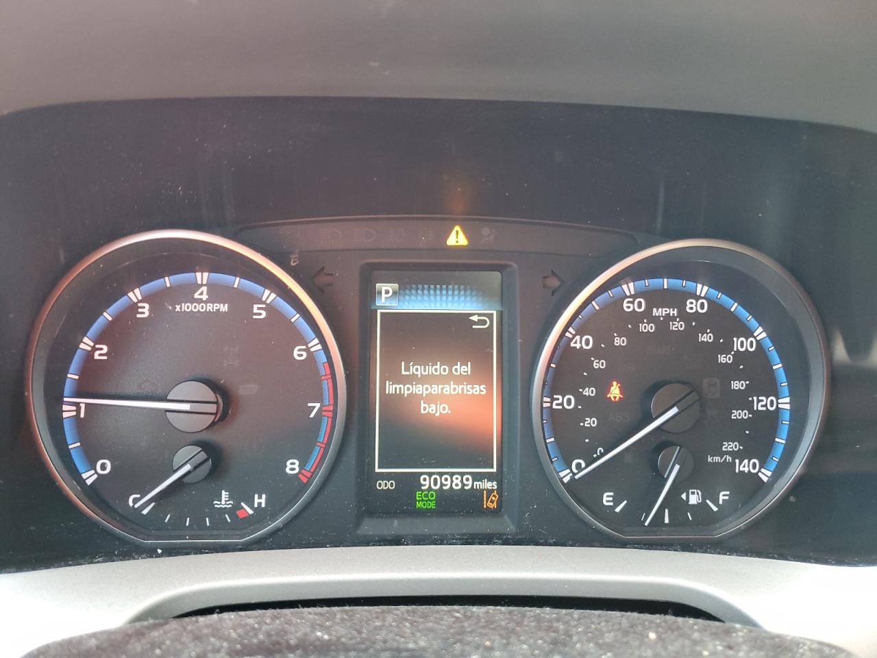 2018 Toyota RAV 4 - Image 9