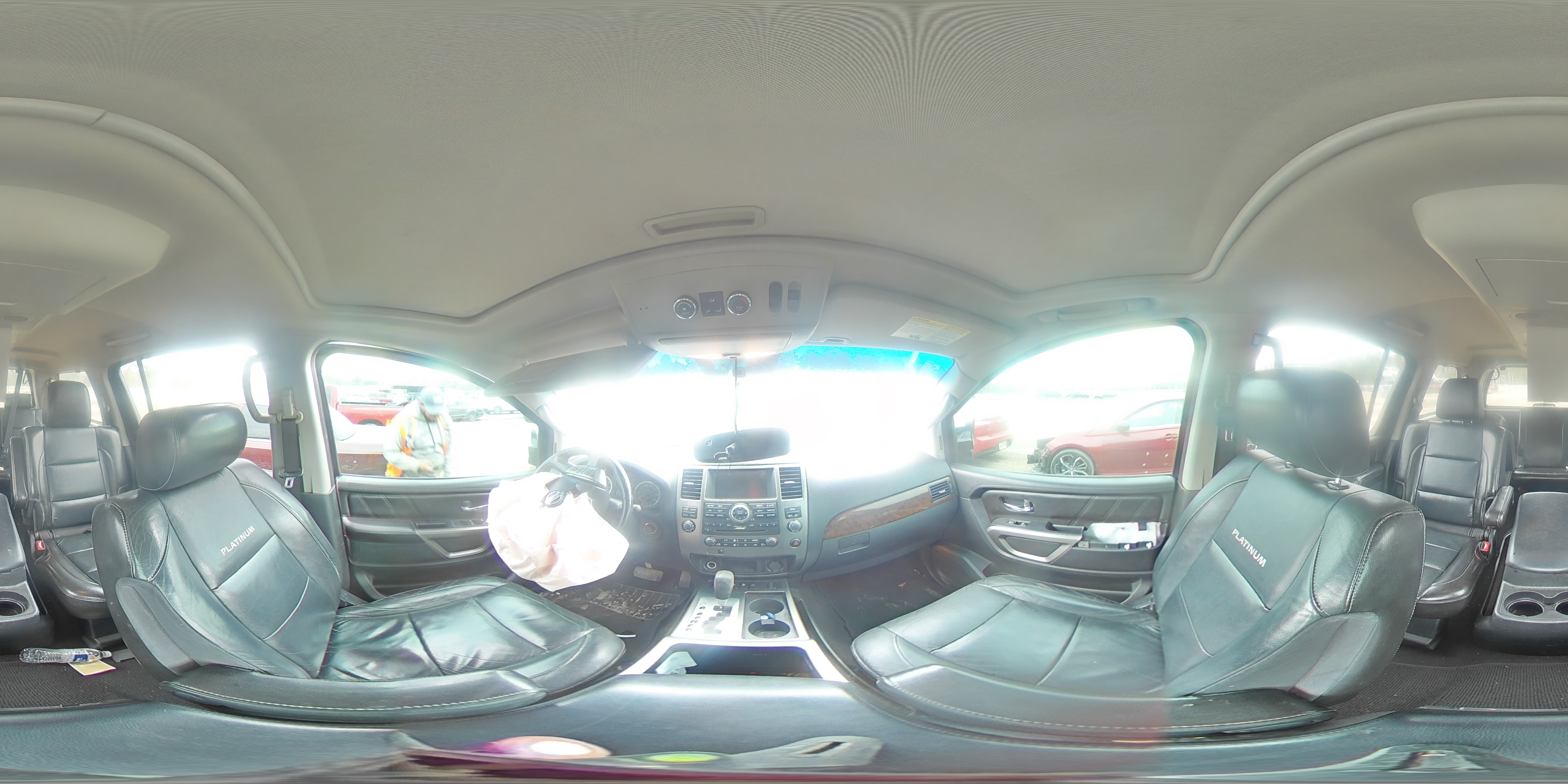 2015 Nissan Armada - Image 13