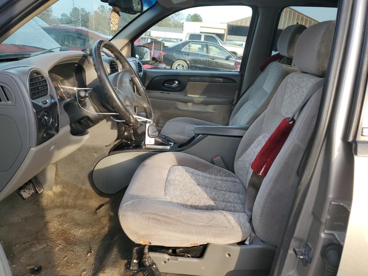 2003 GMC Envoy - Image 7