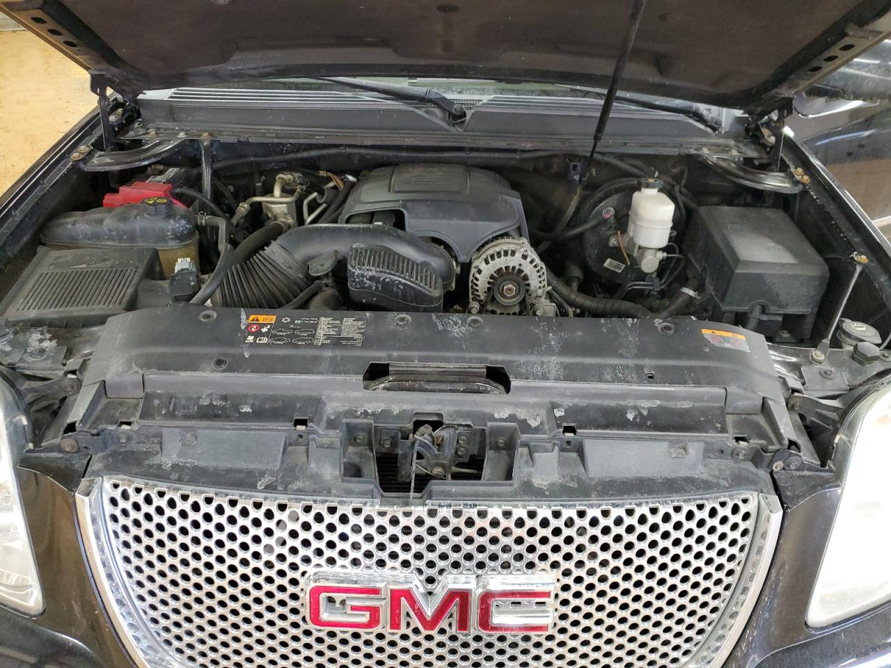 2012 GMC Yukon - Image 14