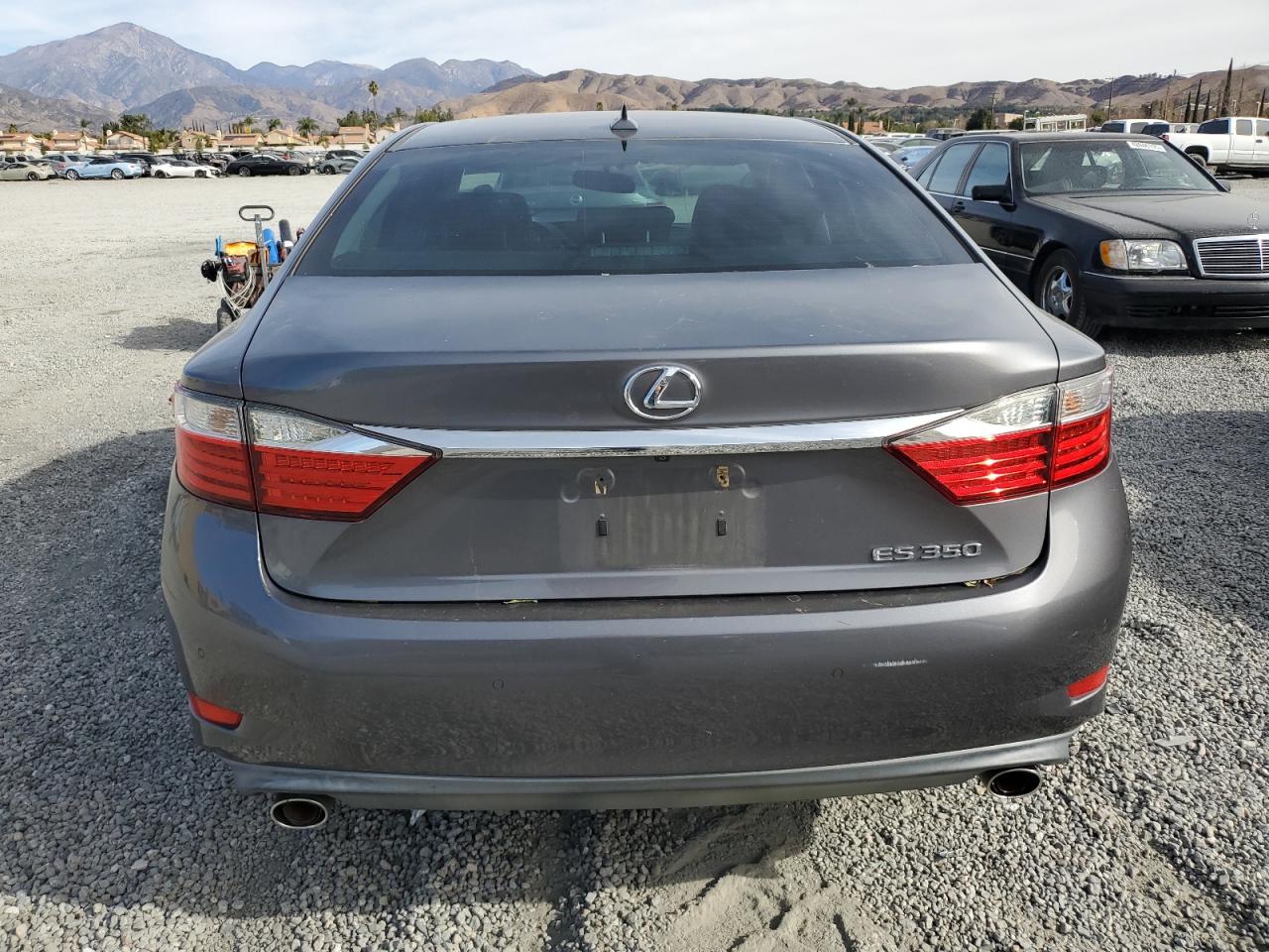 2013 Lexus ES - Image 6