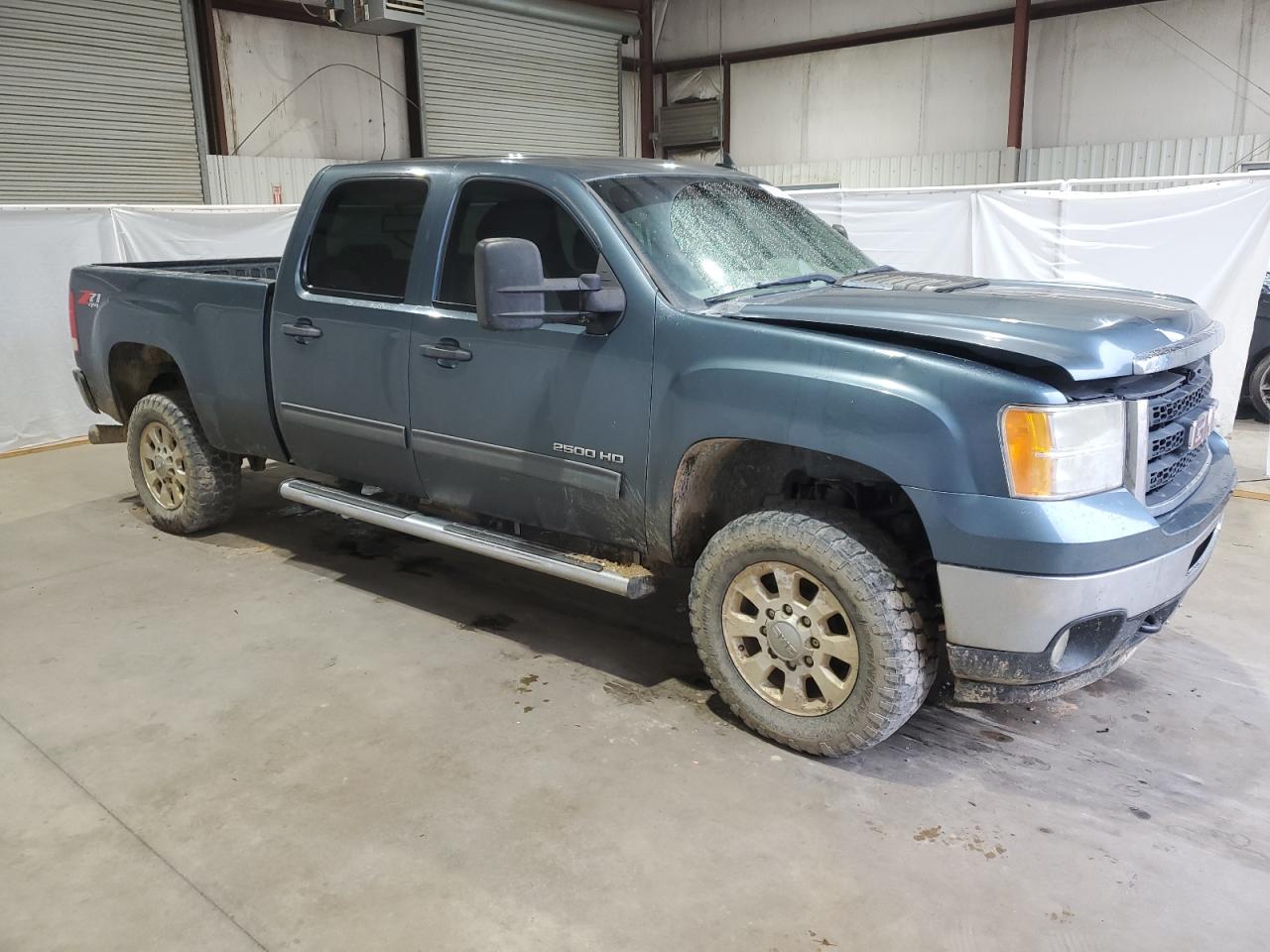 2011 GMC Sierra - Image 4