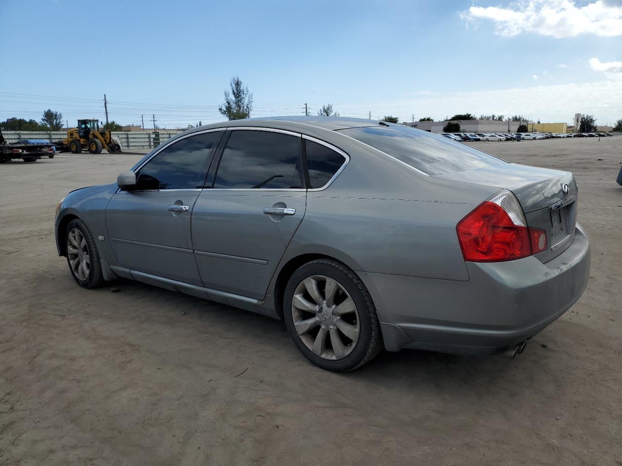 2007 Infiniti M - Image 2