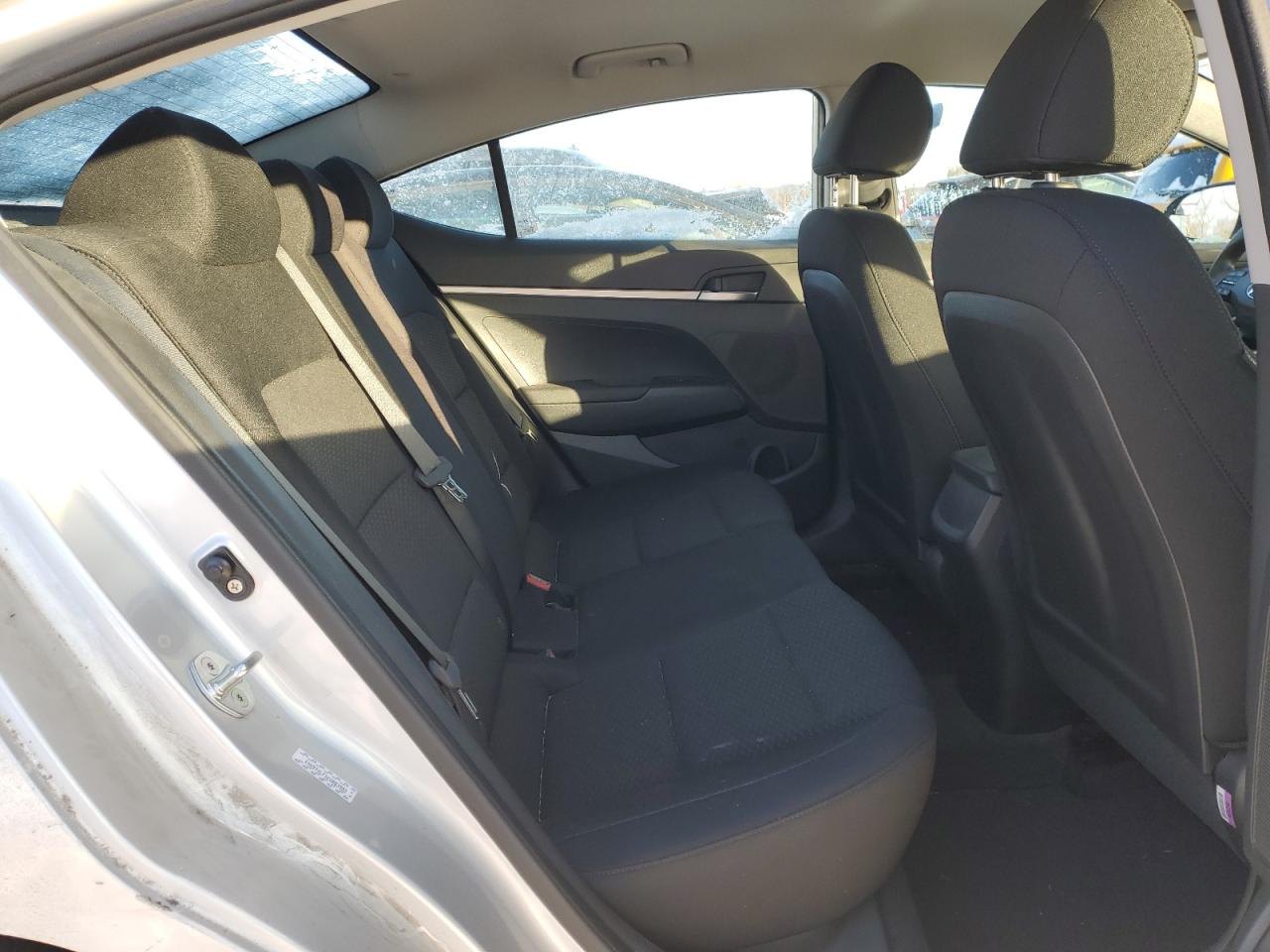 2019 Hyundai Elantra - Image 10