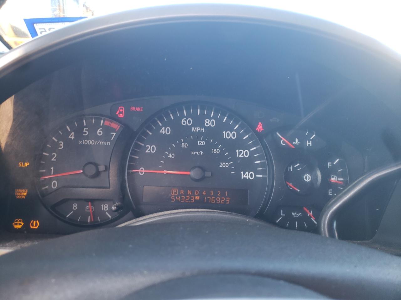 2006 Nissan Titan - Image 9