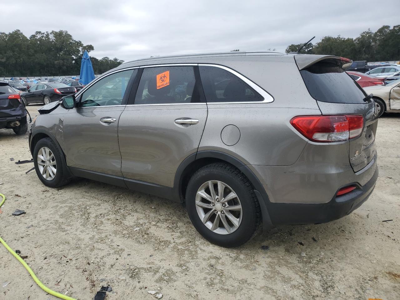2016 Kia Sorento - Image 2