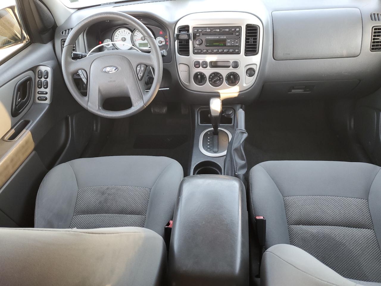 2006 Ford Escape - Image 8