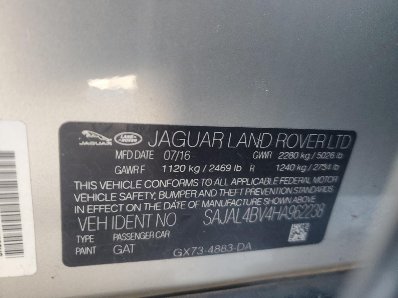 2017 Jaguar XE - Image 12
