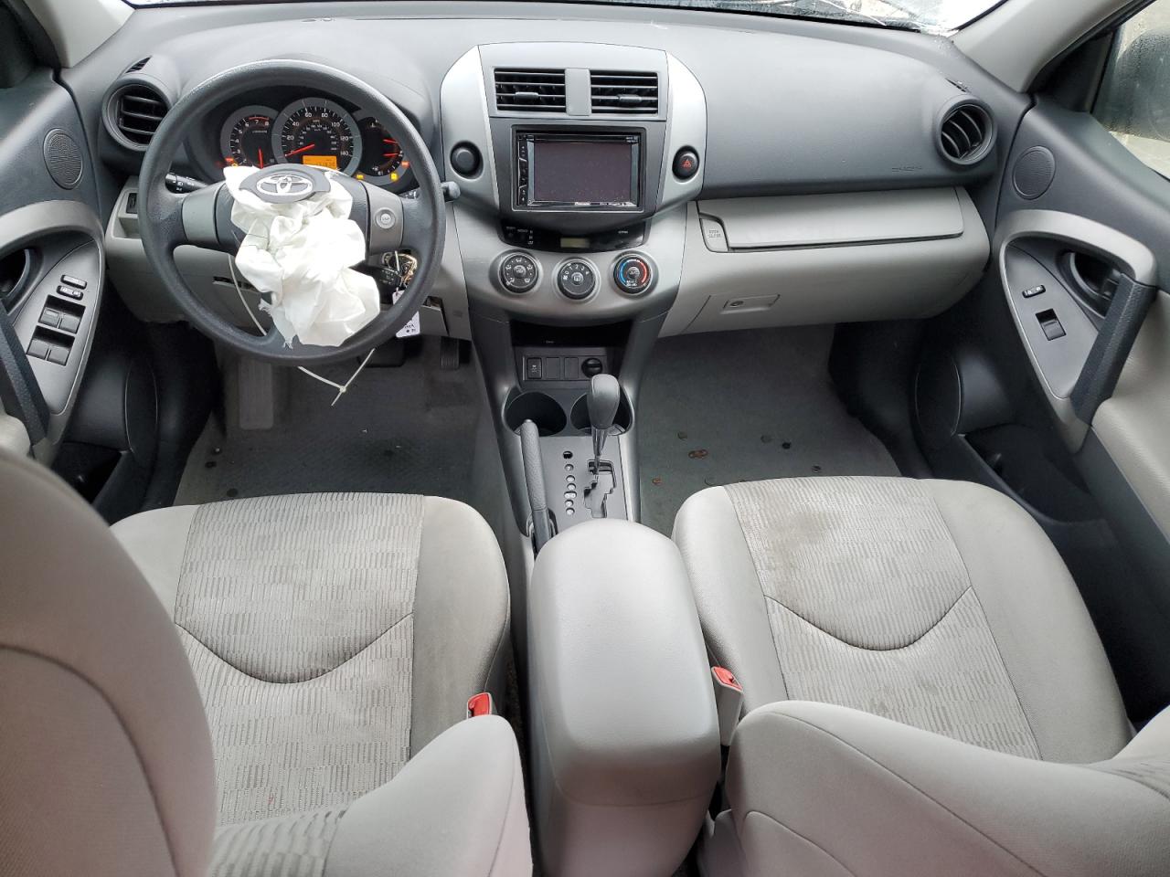 2010 Toyota RAV 4 - Image 8