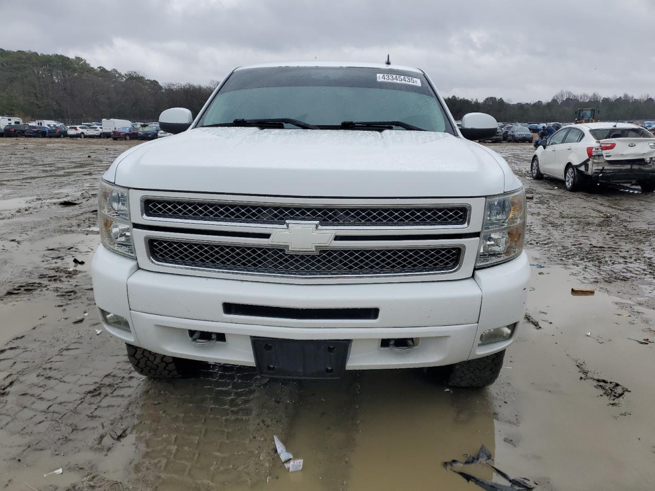 2012 Chevrolet Silverado - Image 5