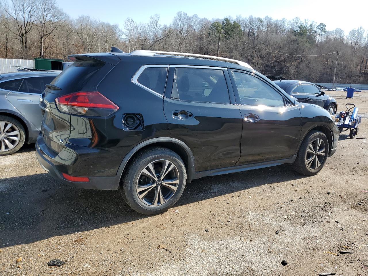 2018 Nissan Rogue - Image 3