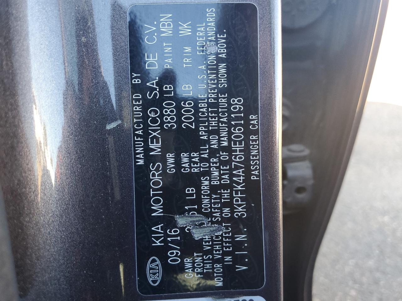 2017 Kia Forte - Image 13
