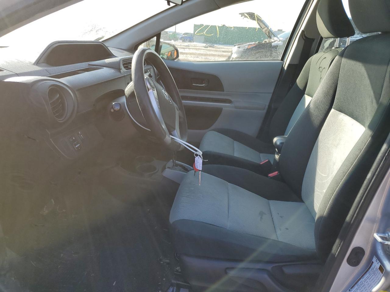 2014 Toyota Prius - Image 7