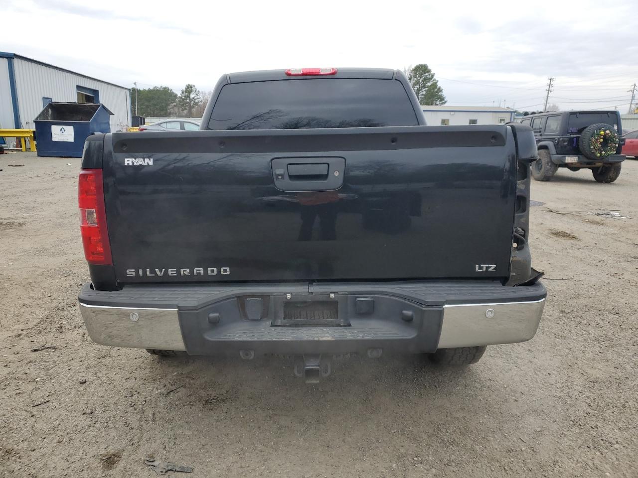 2011 Chevrolet Silverado - Image 6