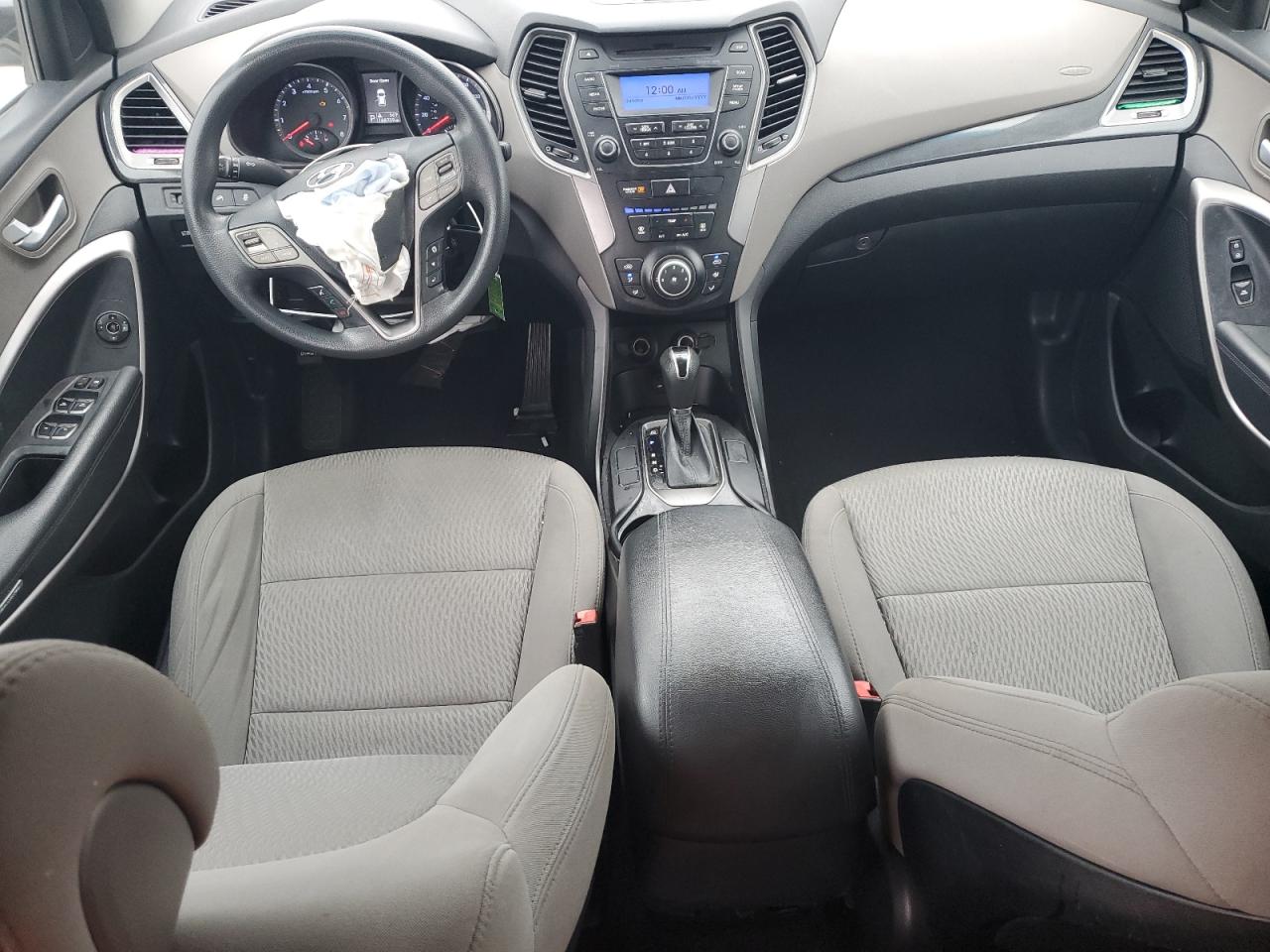 2016 Hyundai Santa Fe - Image 8