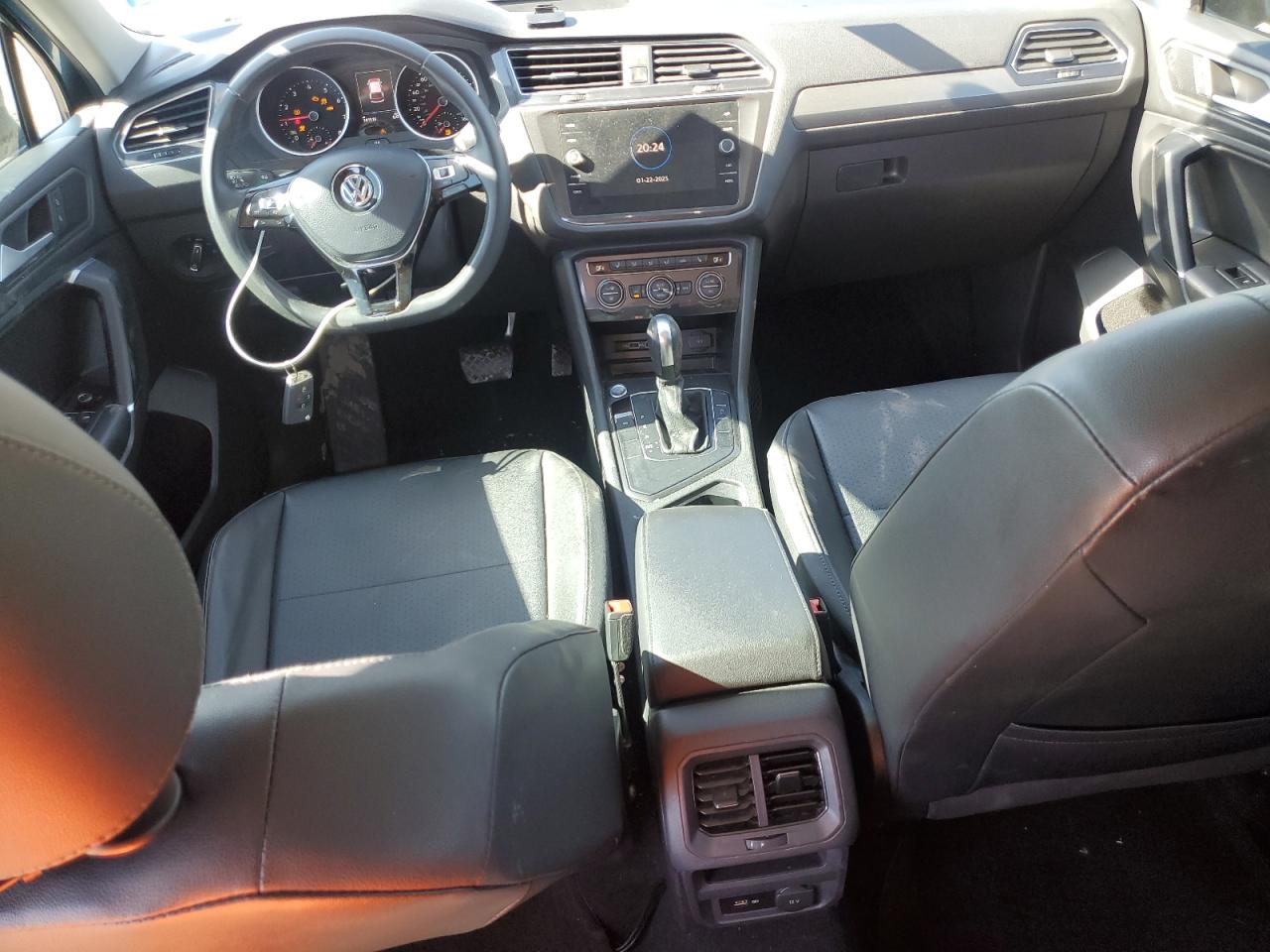 2020 Volkswagen Tiguan - Image 8