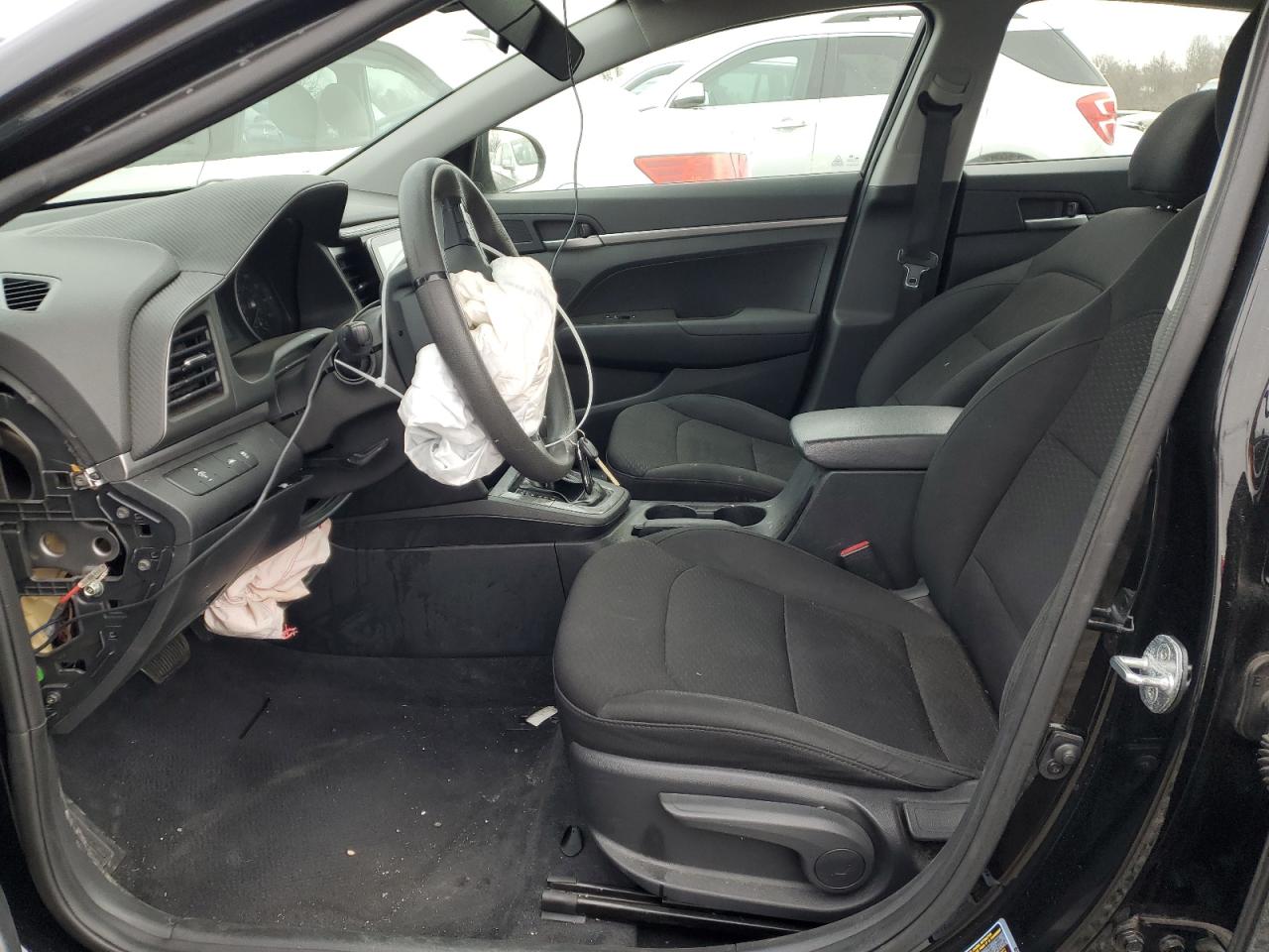 2020 Hyundai Elantra - Image 7