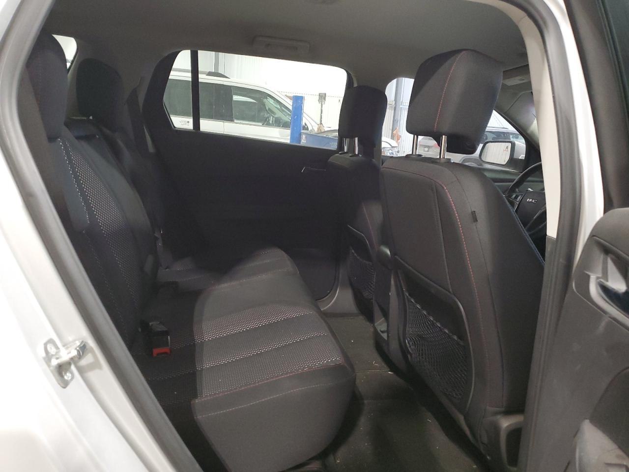 2017 GMC Terrain - Image 11