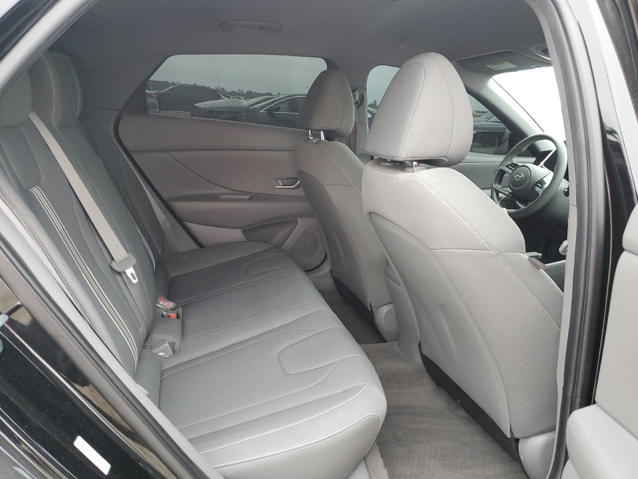 2023 Hyundai Elantra - Image 10