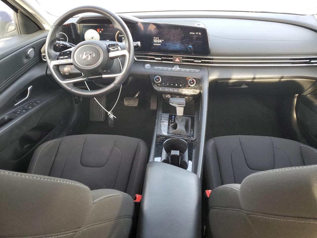 2023 Hyundai Elantra - Image 8