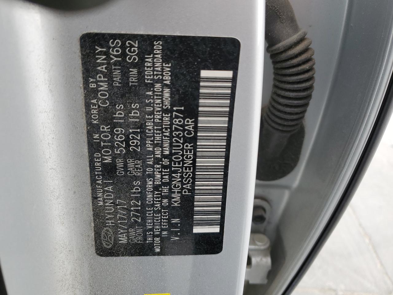 2018 Genesis G80 - Image 13