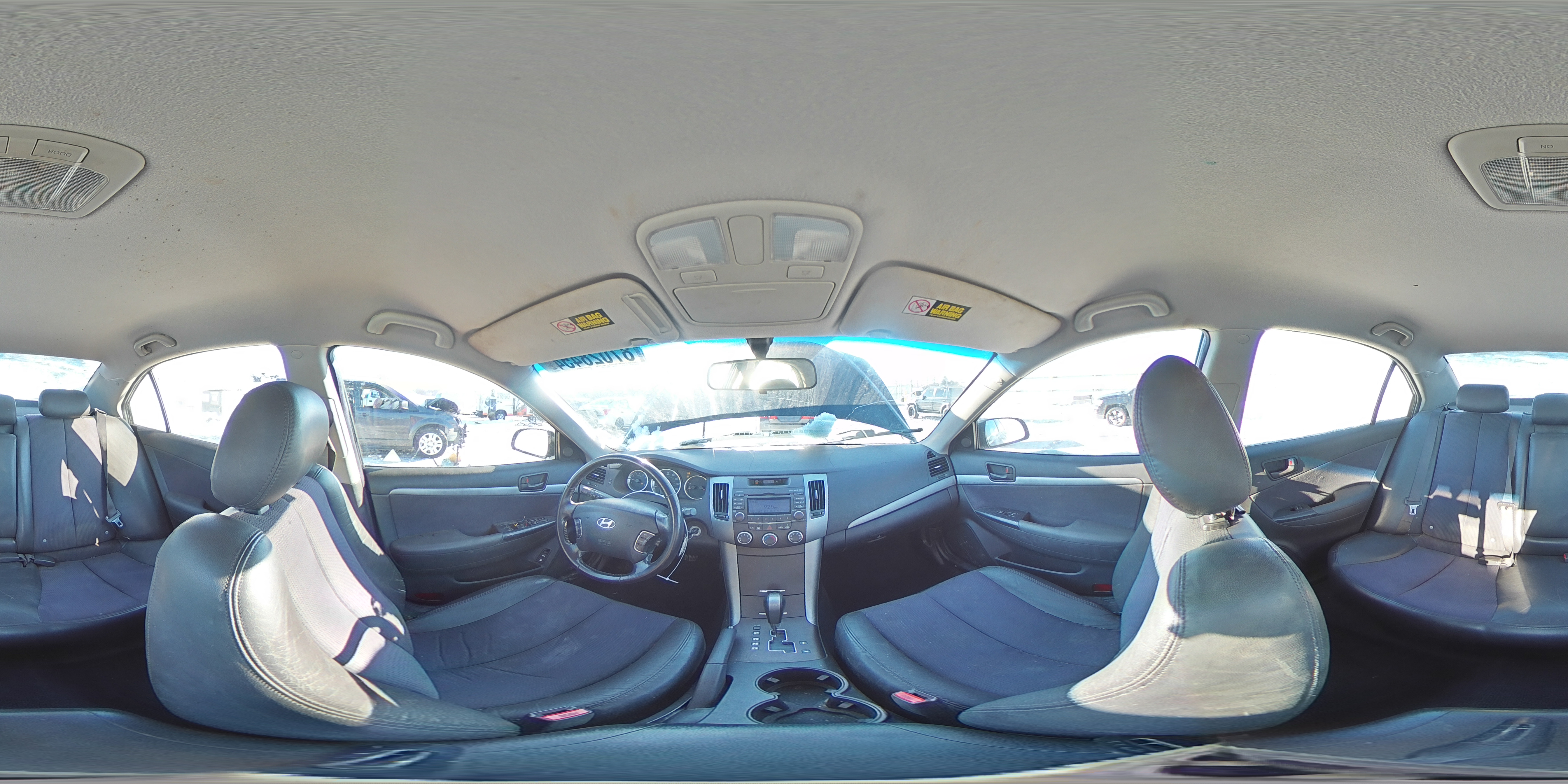 2009 Hyundai Sonata - Image 13