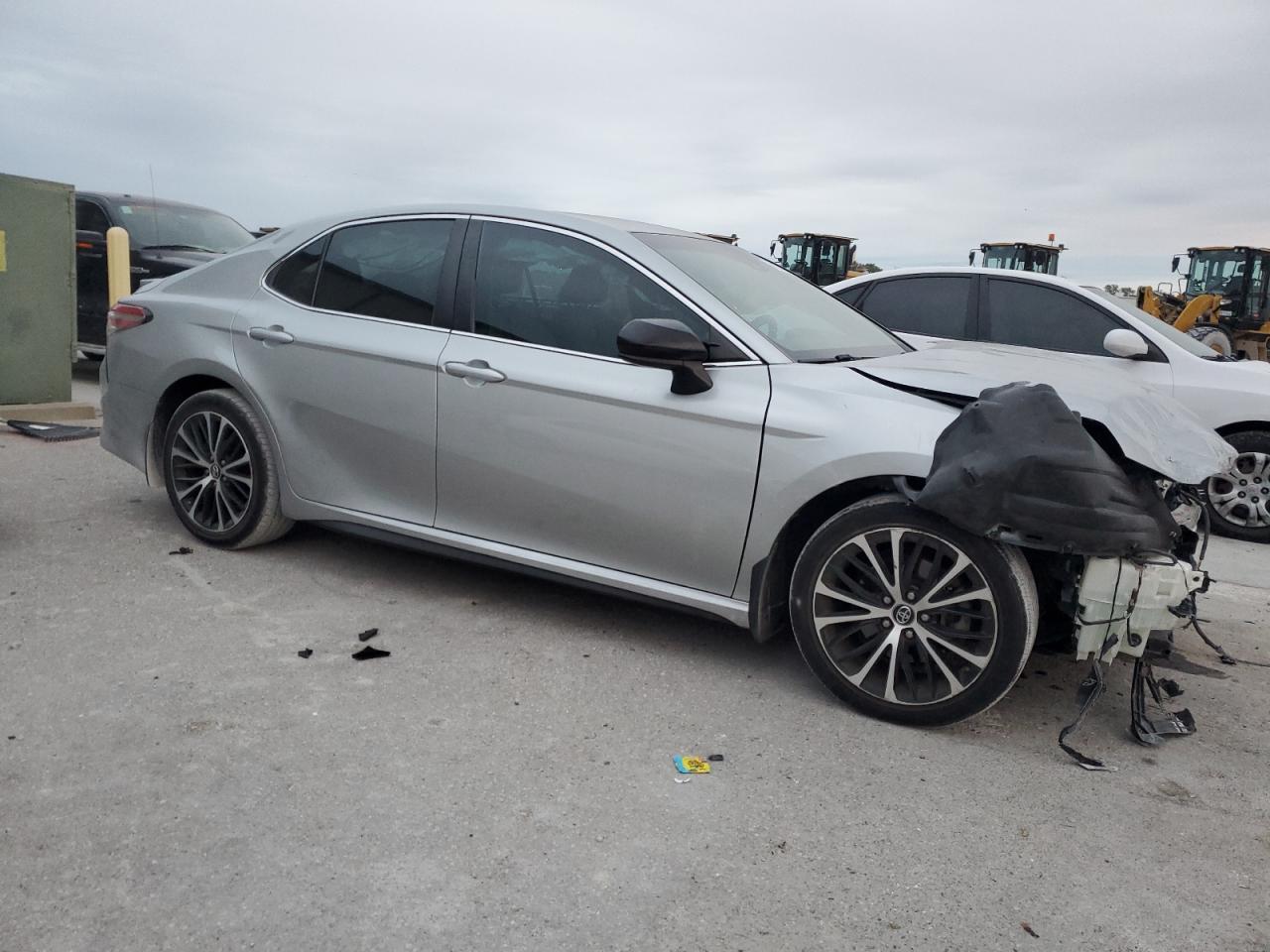 2018 Toyota Camry - Image 4