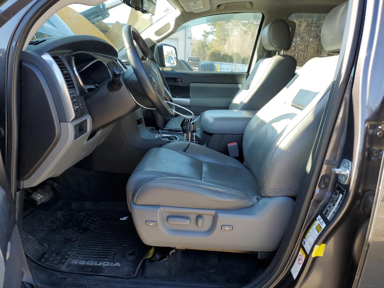 2018 Toyota Sequoia - Image 7