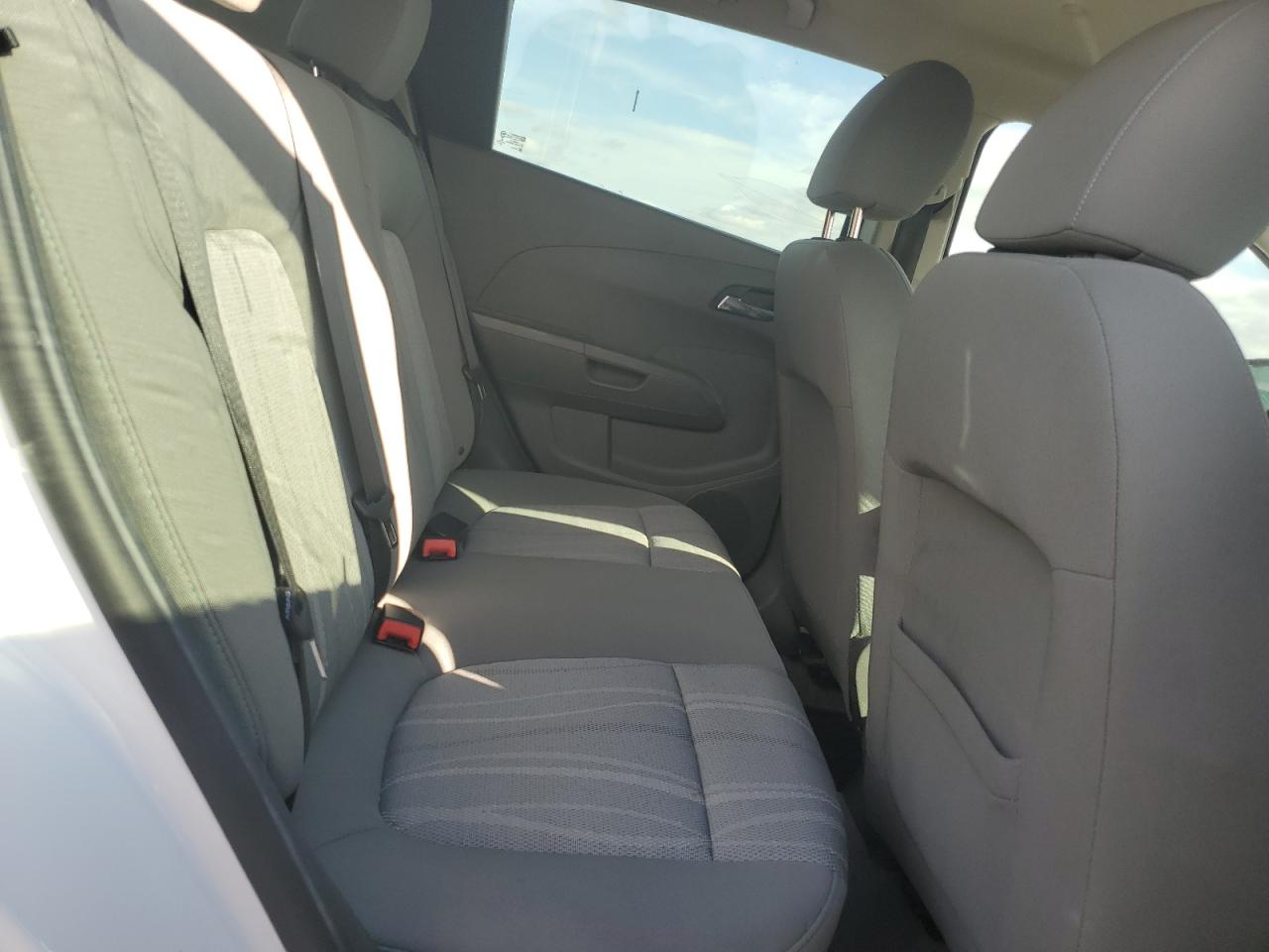 2016 Chevrolet Sonic - Image 10
