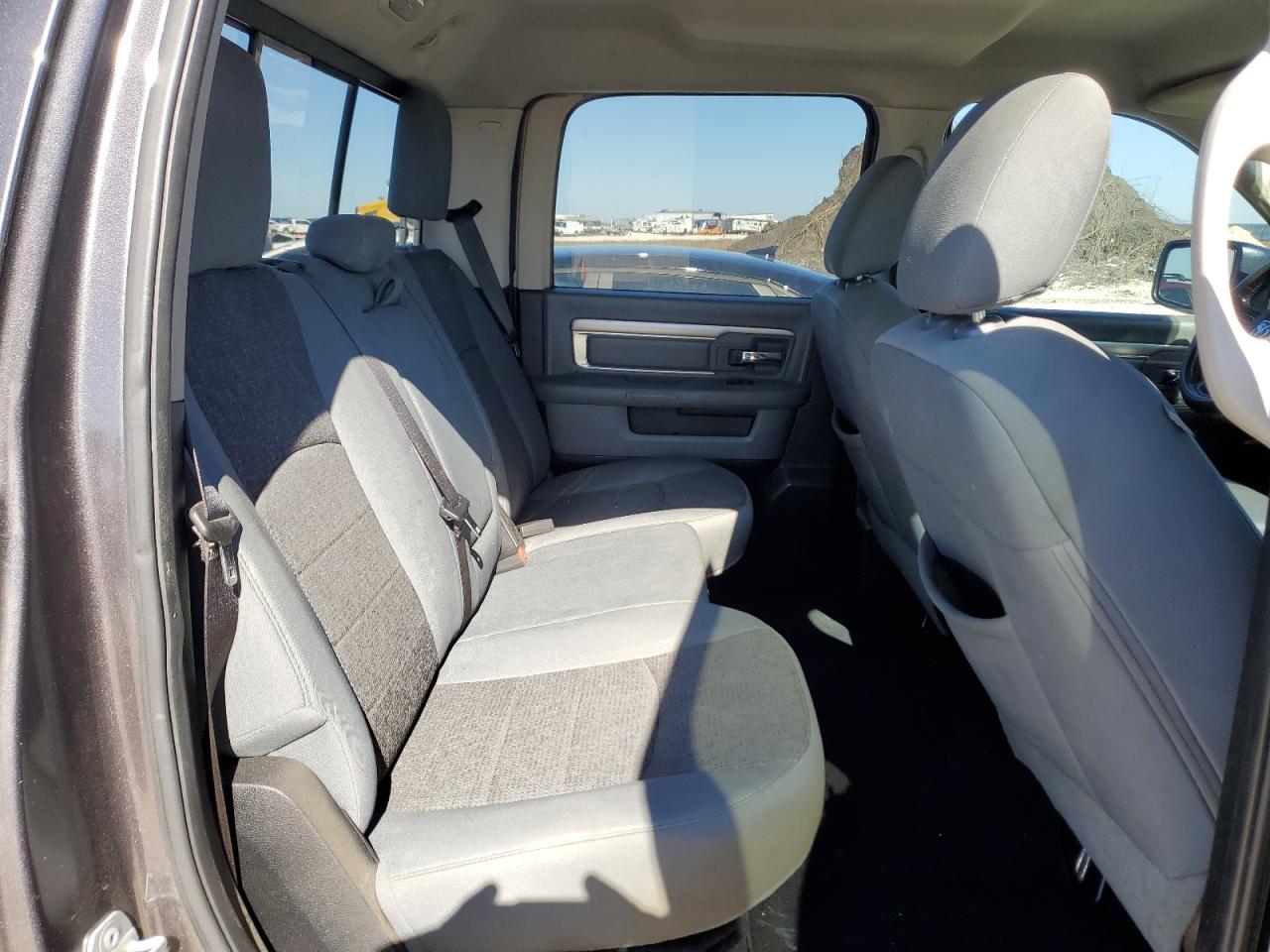 2015 RAM 1500 - Image 10
