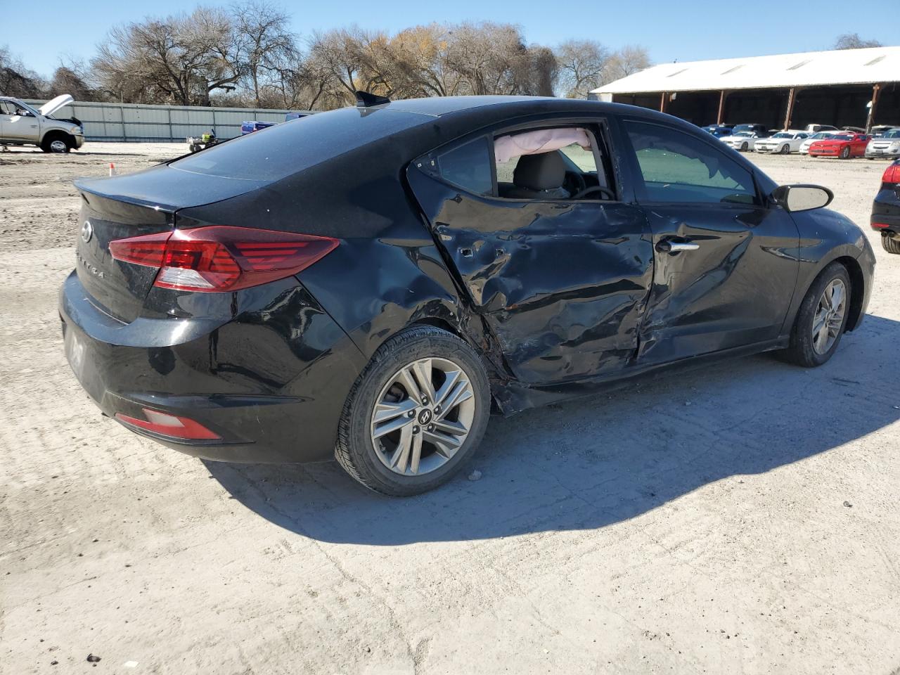 2019 Hyundai Elantra - Image 3