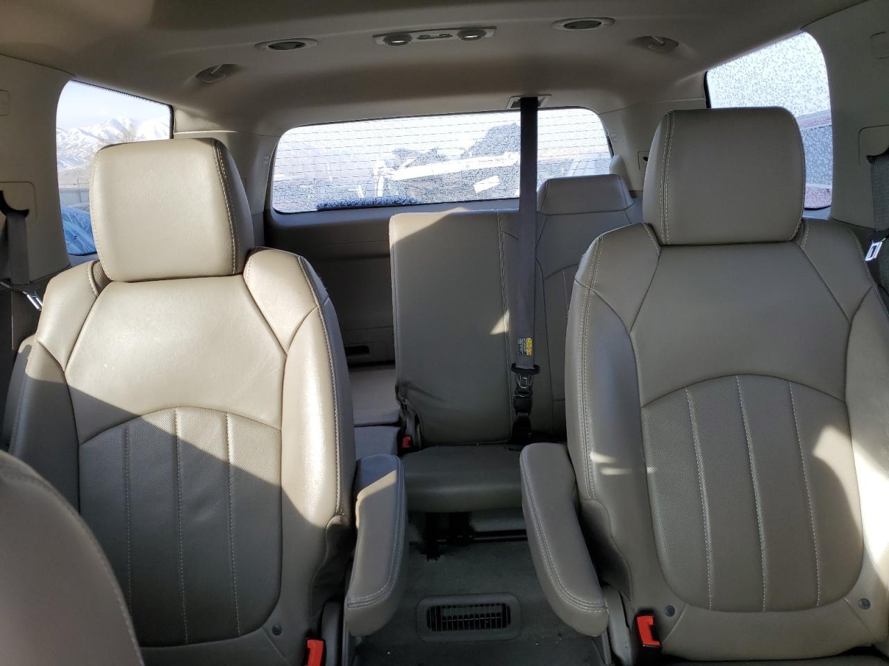 2016 GMC Acadia - Image 10