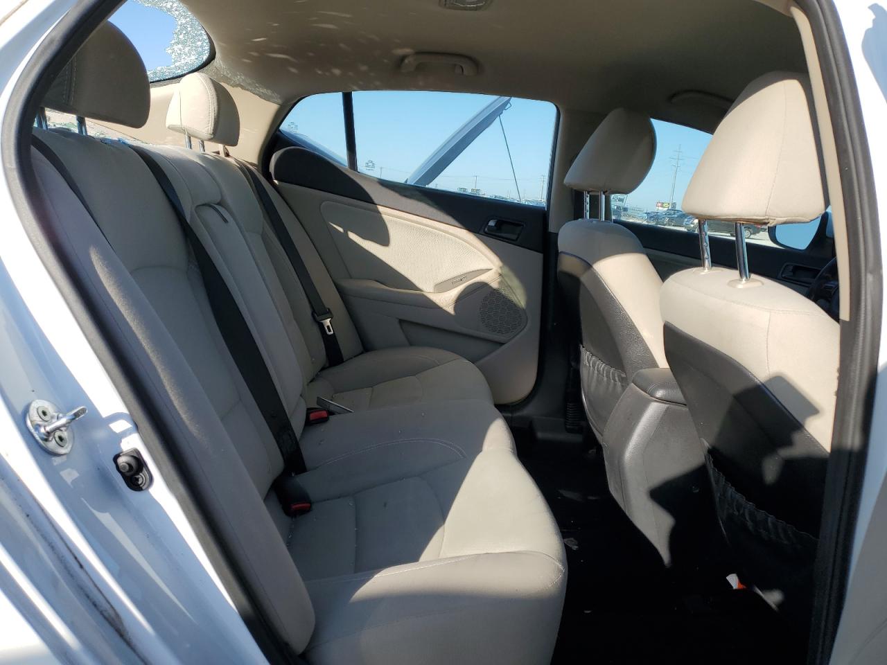 2014 Kia Optima - Image 10