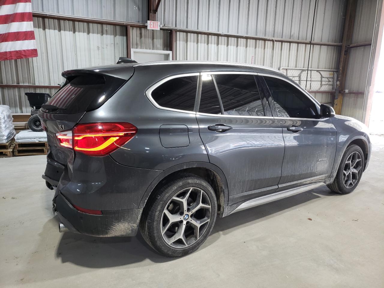 2017 BMW X1 - Image 3