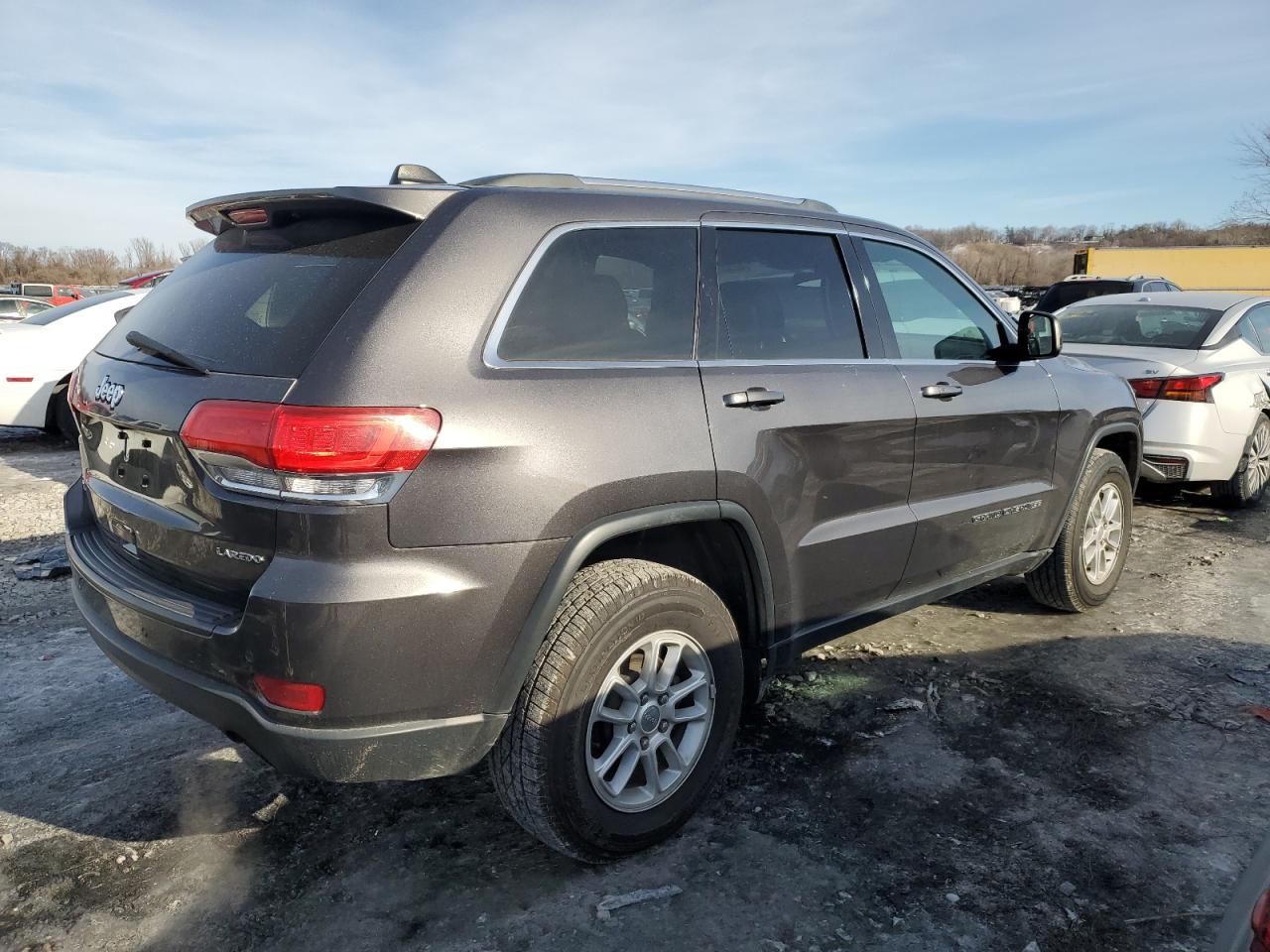 2018 Jeep Grand Cherokee - Image 3