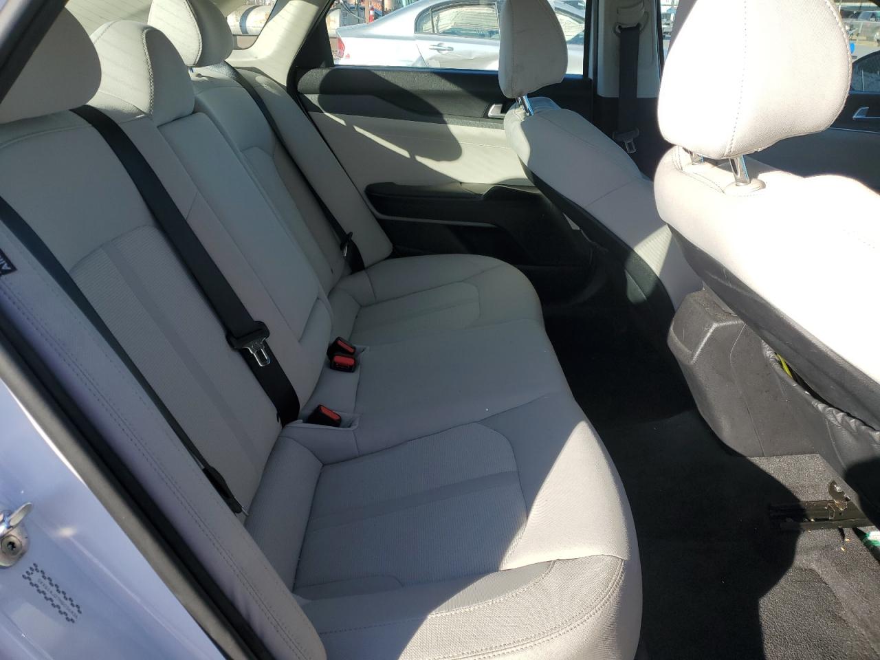 2021 Kia K5 - Image 11