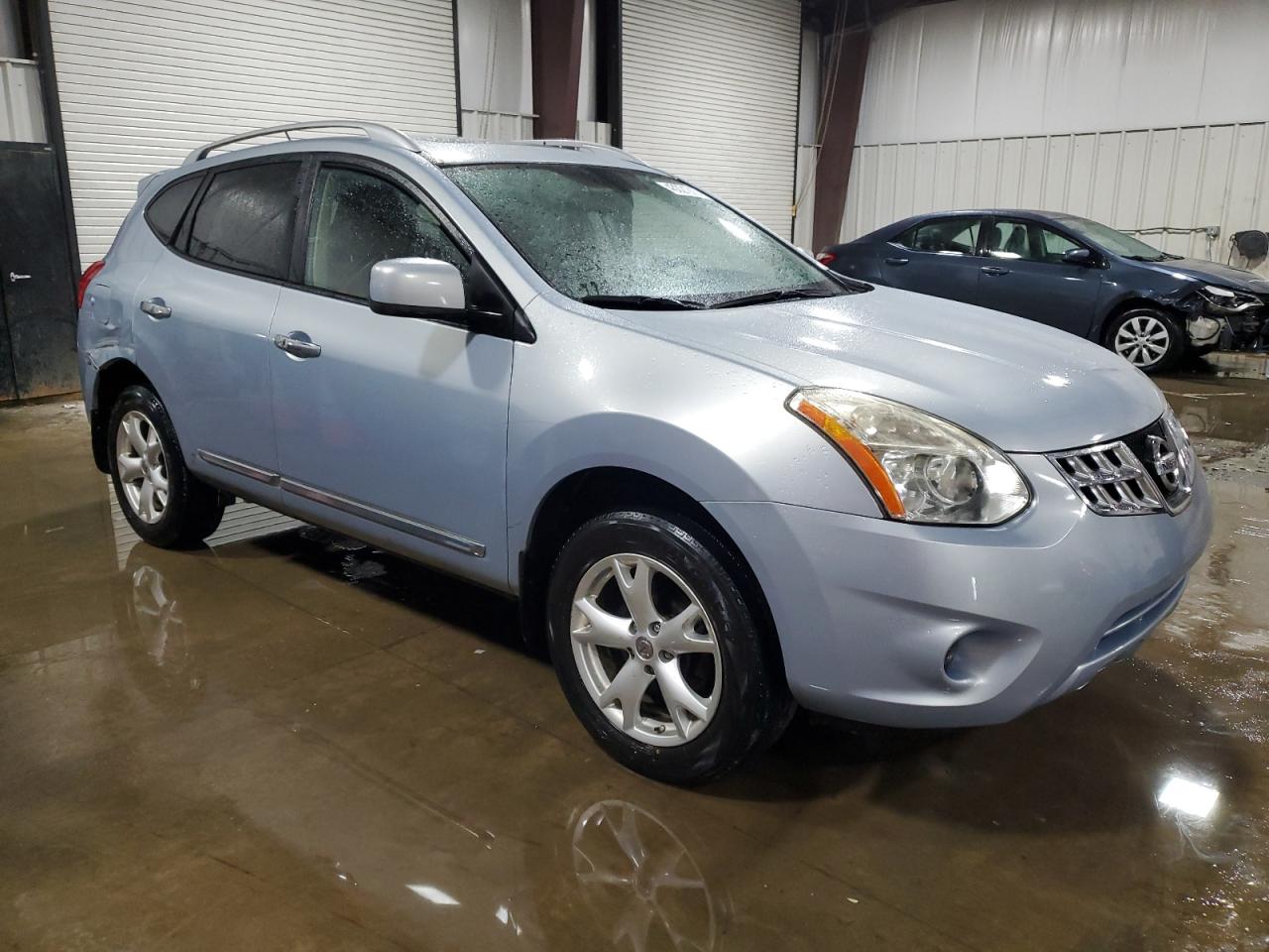 2011 Nissan Rogue - Image 4