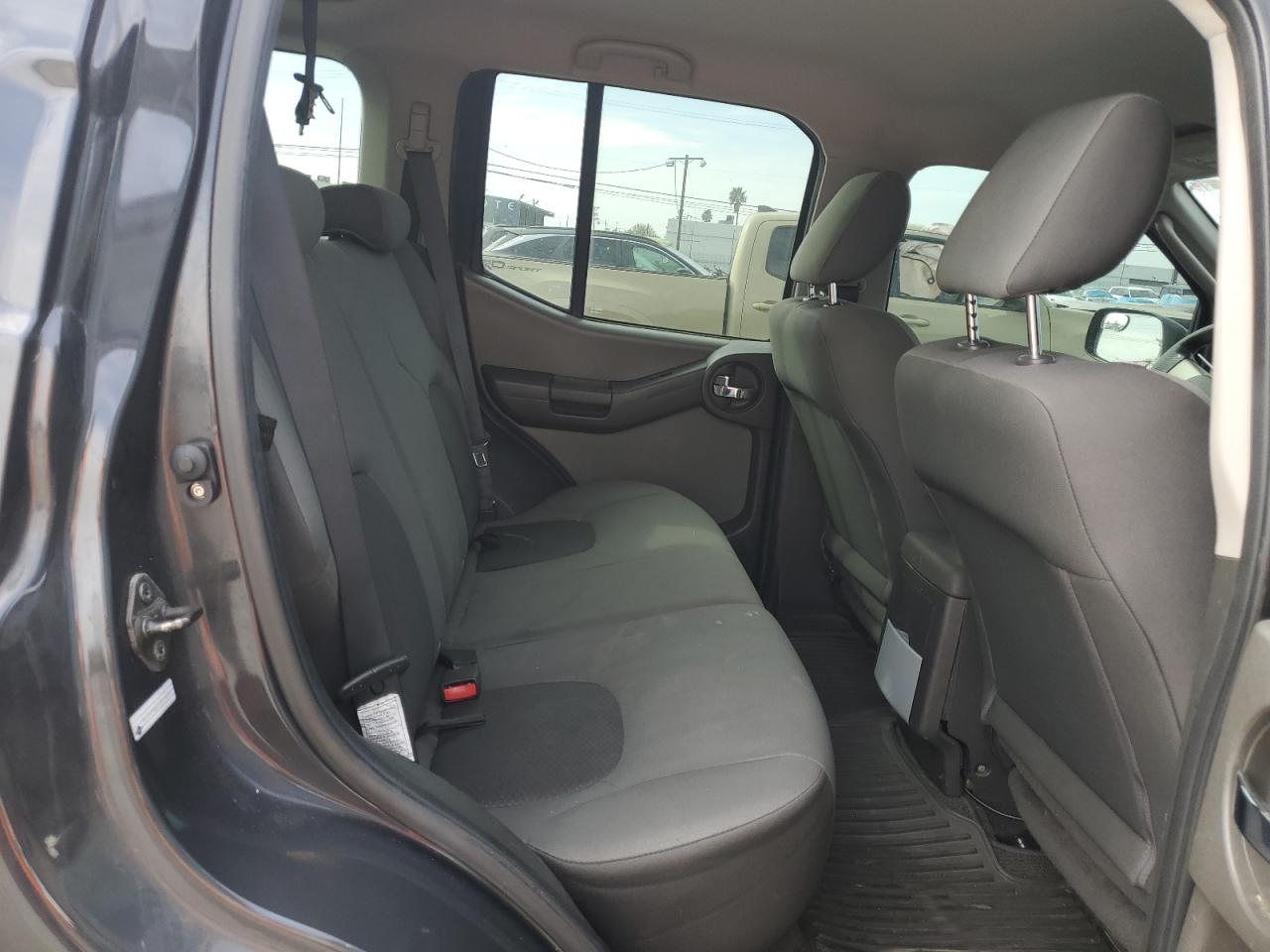 2010 Nissan XTerra - Image 11