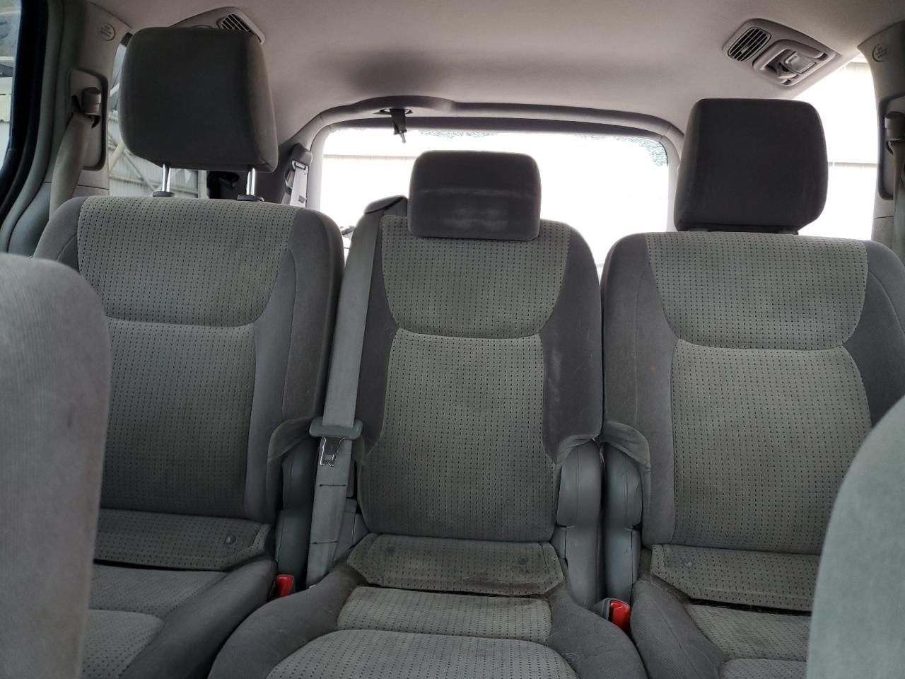 2009 Toyota Sienna - Image 10