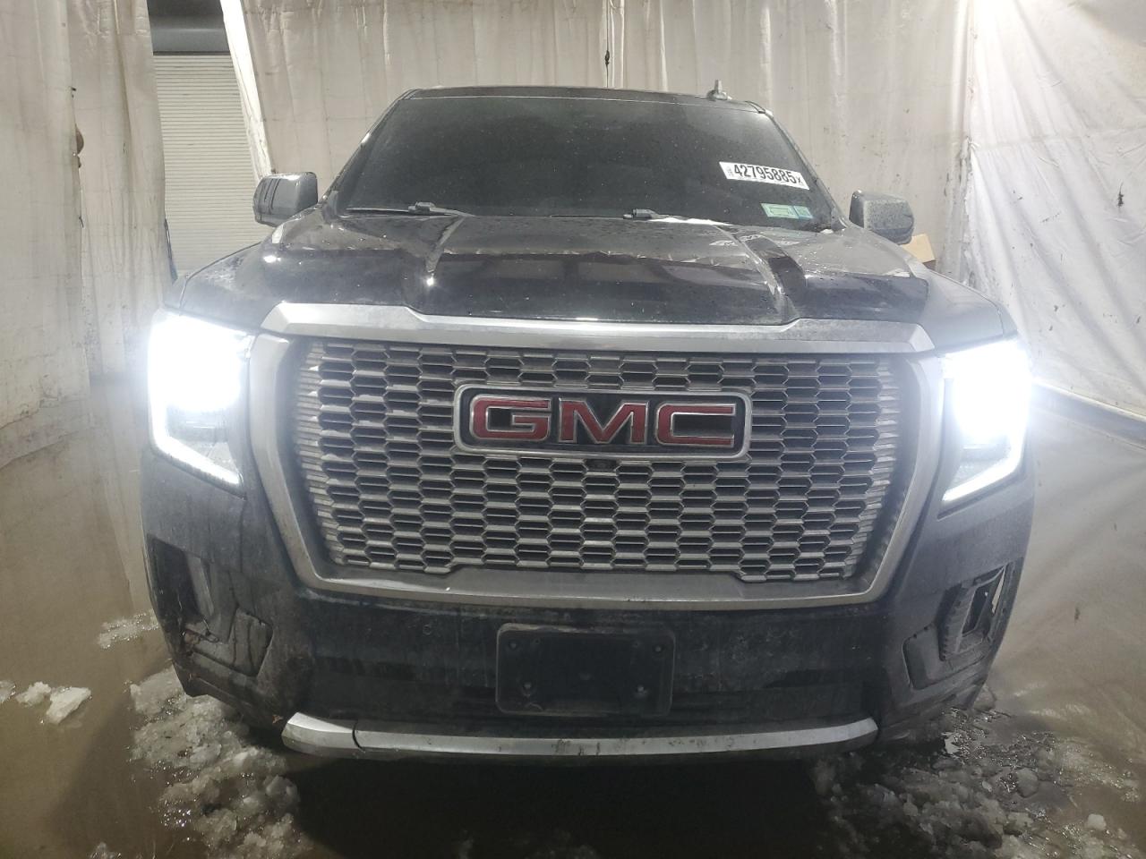 2021 GMC Yukon - Image 5