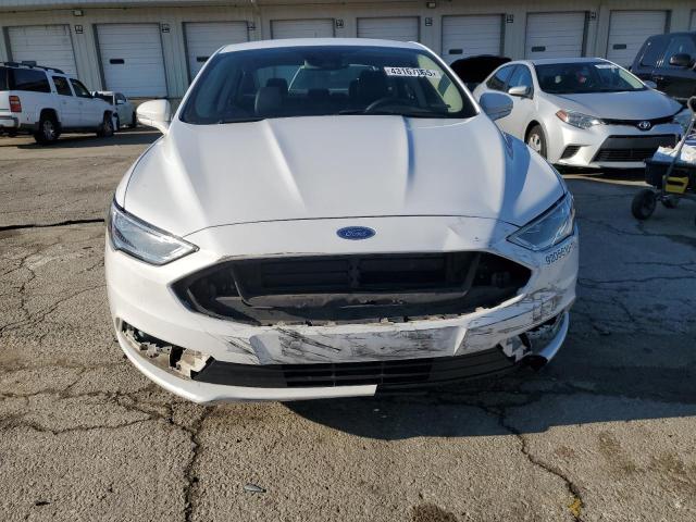  FORD FUSION 2018 Белы