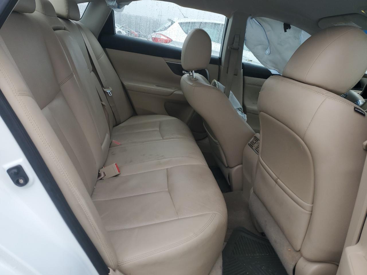2014 Nissan Altima - Image 10