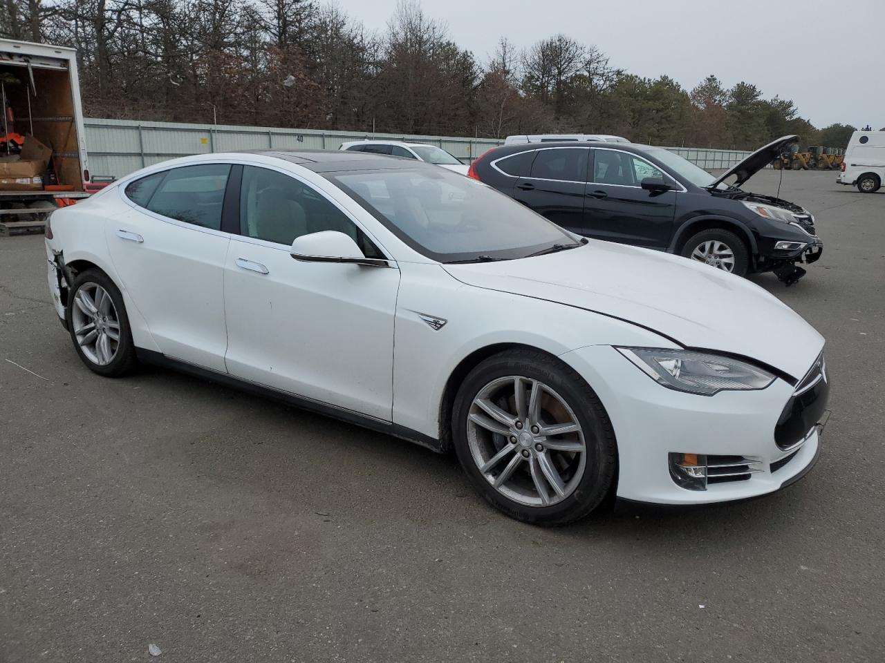 VIN 5YJSA1CPXDFP14634 2013 TESLA MODEL S no.4